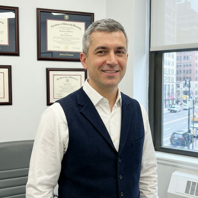 Александр Петров